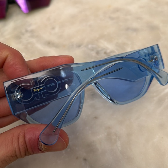 Salvatore Ferragamo SF1077S Sunglasses - Picture 9 of 10